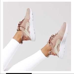Nike air huarache run ultra sale price